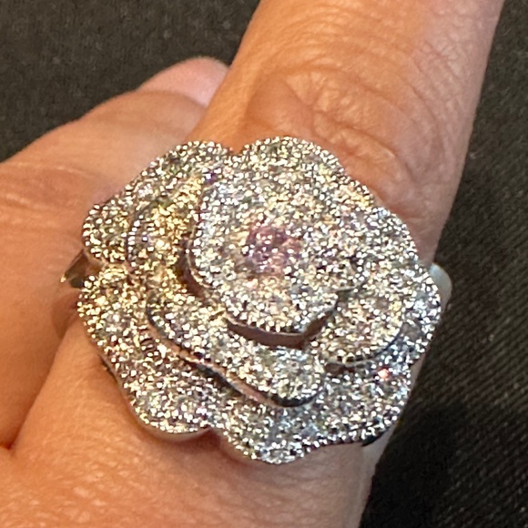 Beautiful 3D Flower Diamonique Ring - Picture 3 of 16